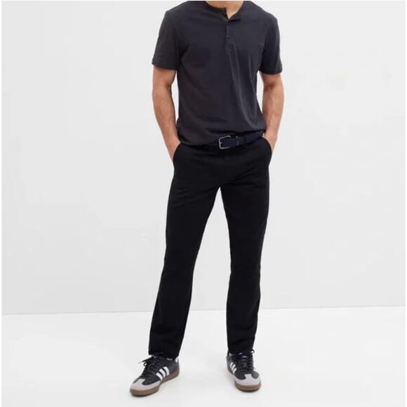 GapFlex Essential Khakis in Skinny Fit with Washwell black 30x32 - Picture 1 of 8